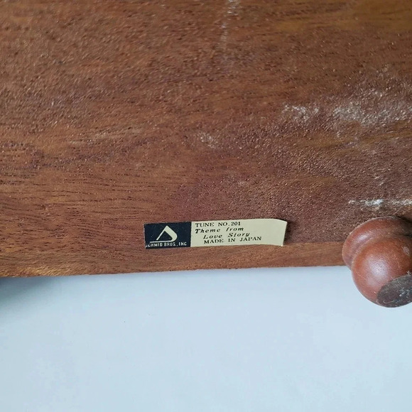 Vintage Schmid Bros Inc Musical Wooden Jewelry Chest,Tune No.201 Love Story. - Picture 9 of 13